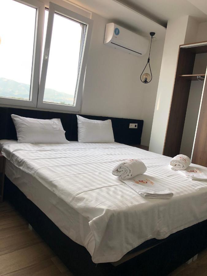 Kubi Hotel Struga Exterior photo